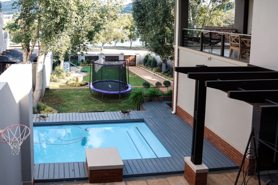 5 Bedroom Property for Sale in Xanadu Eco Park North West